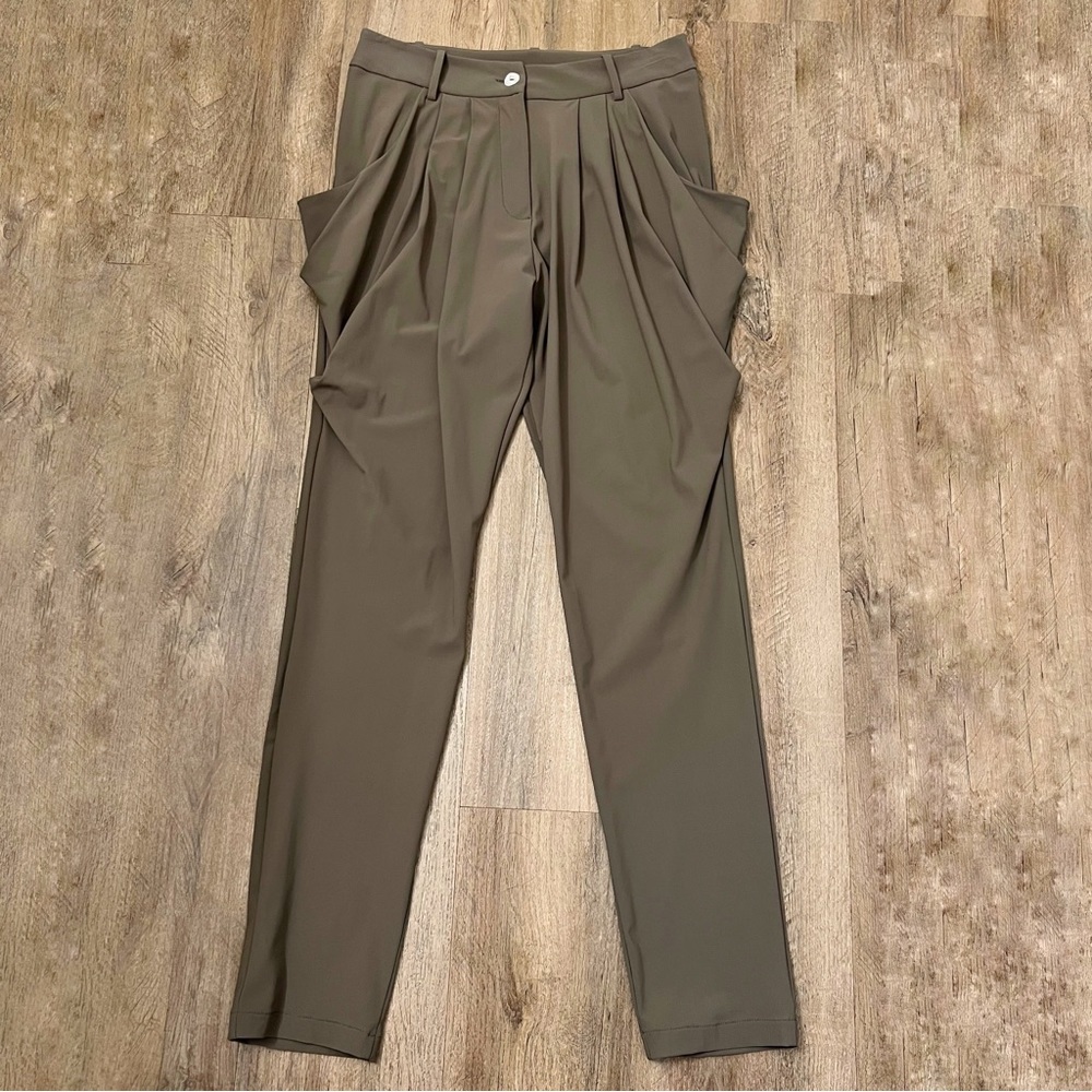 ALEMBIKA Pleated Front‎ Pants
